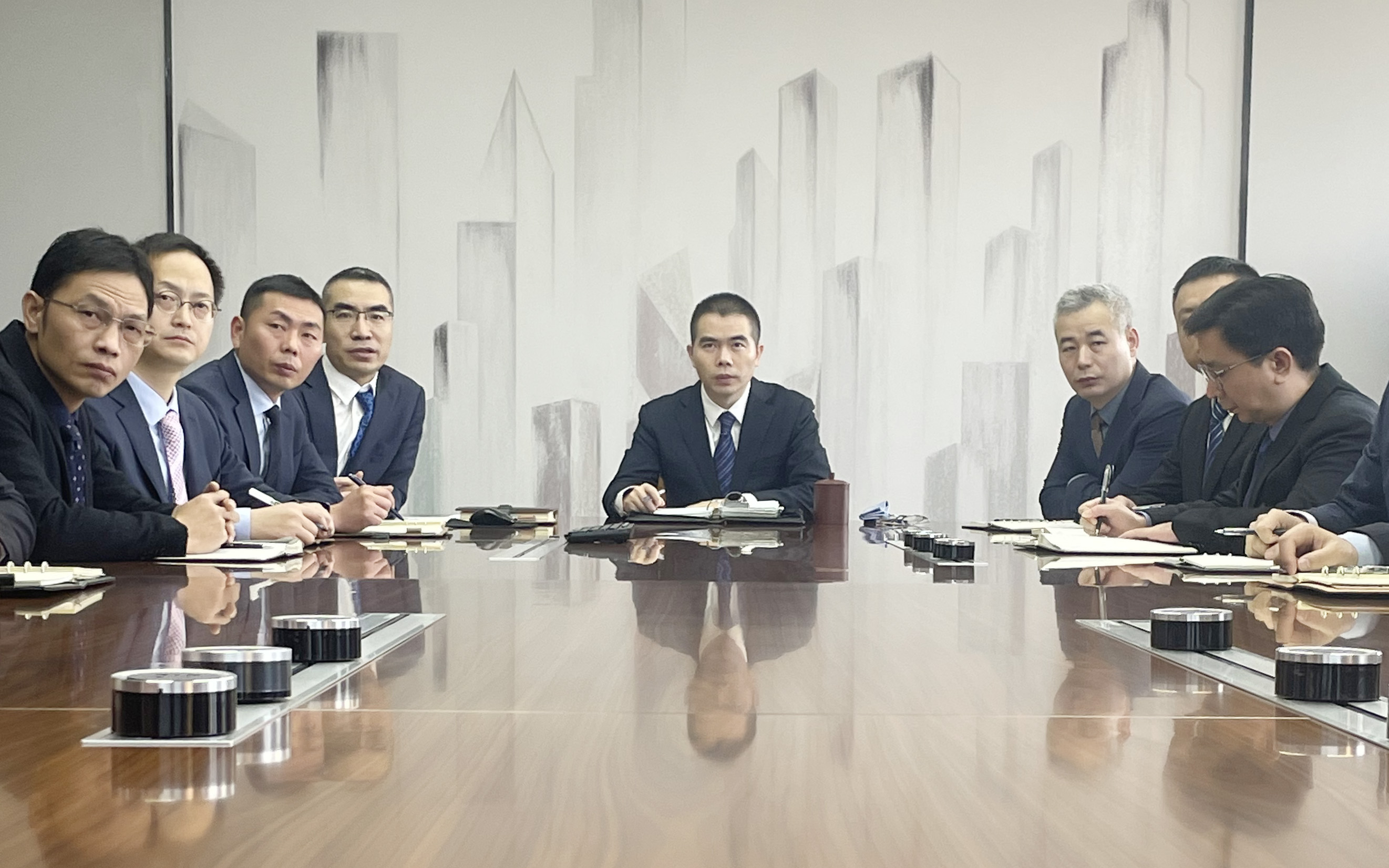 始于至誠(chéng)，止于至善  